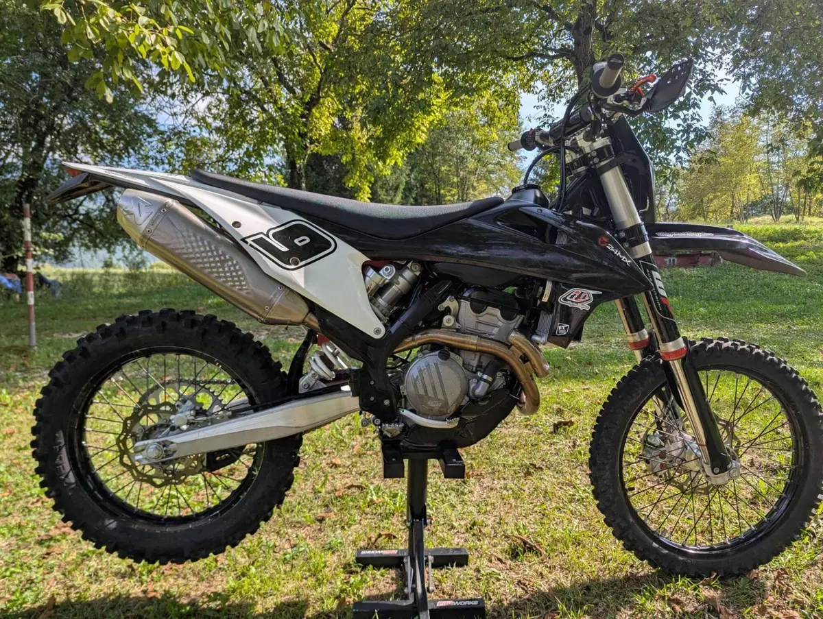 KTM 250 EXC-F (2022) (2)
