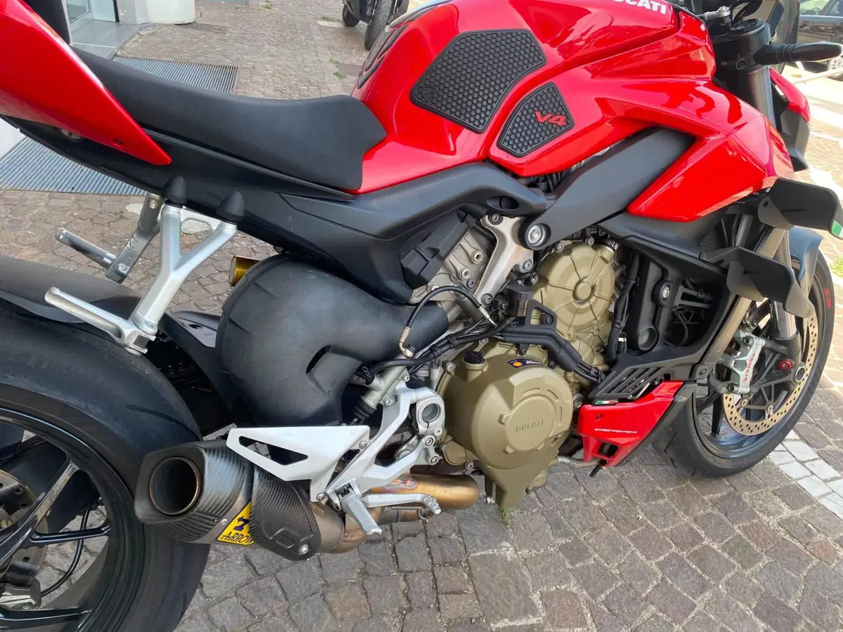 Ducati Streetfighter V4 (2023 - 24) (8)