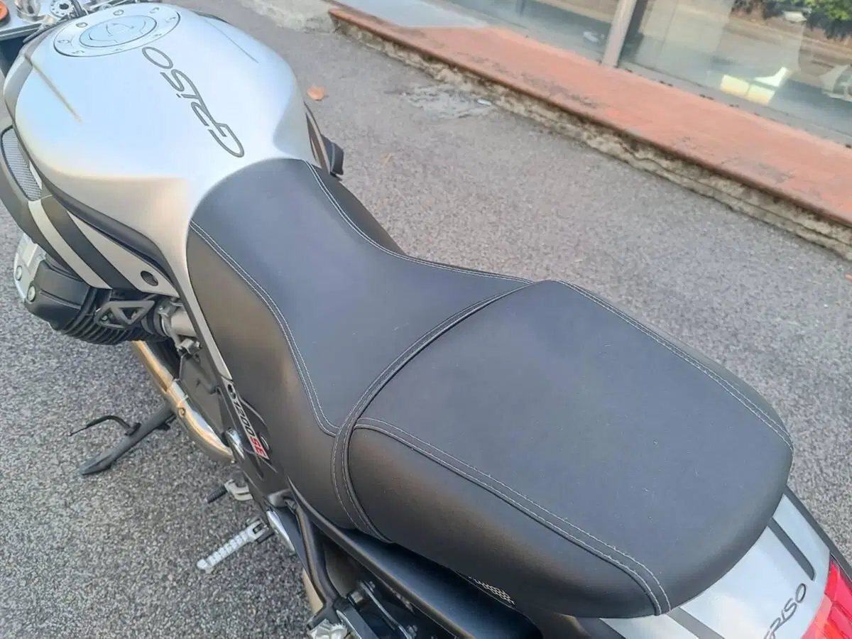 Moto Guzzi Griso 1200 8V Special Edition (2012 - 16) (10)
