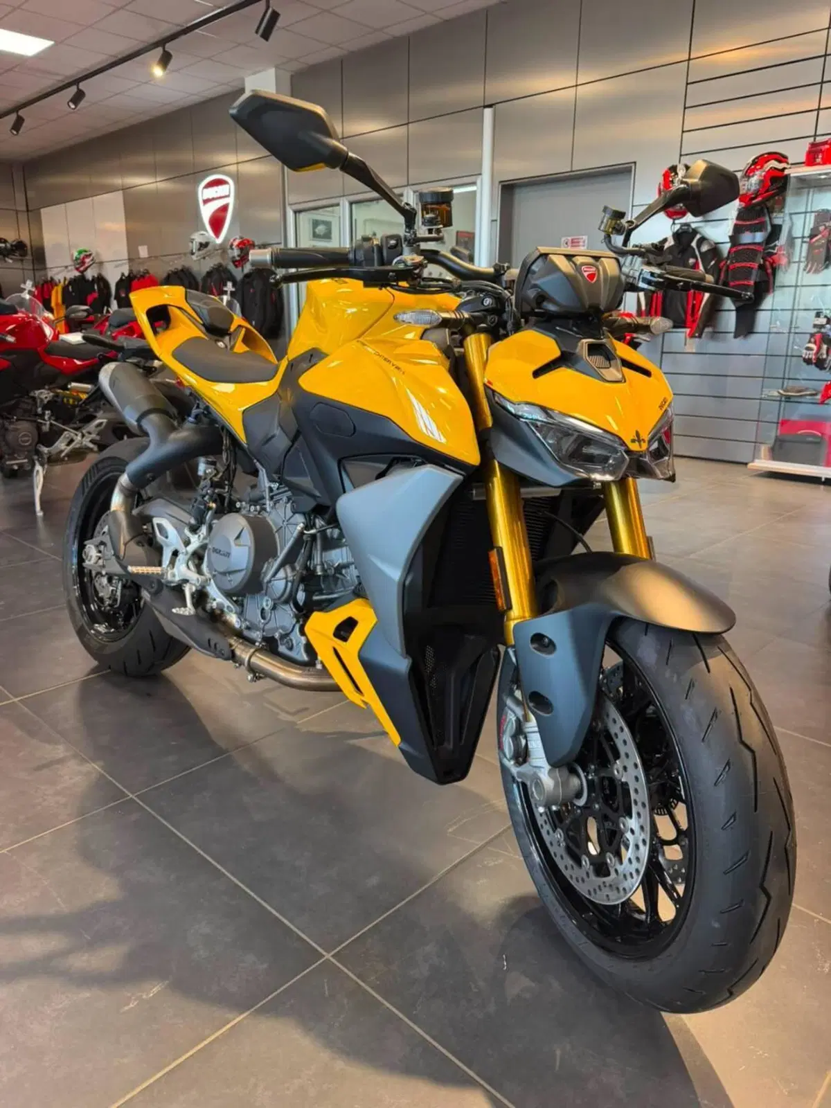 Ducati Streetfighter V2 S (2025 - 26) (3)