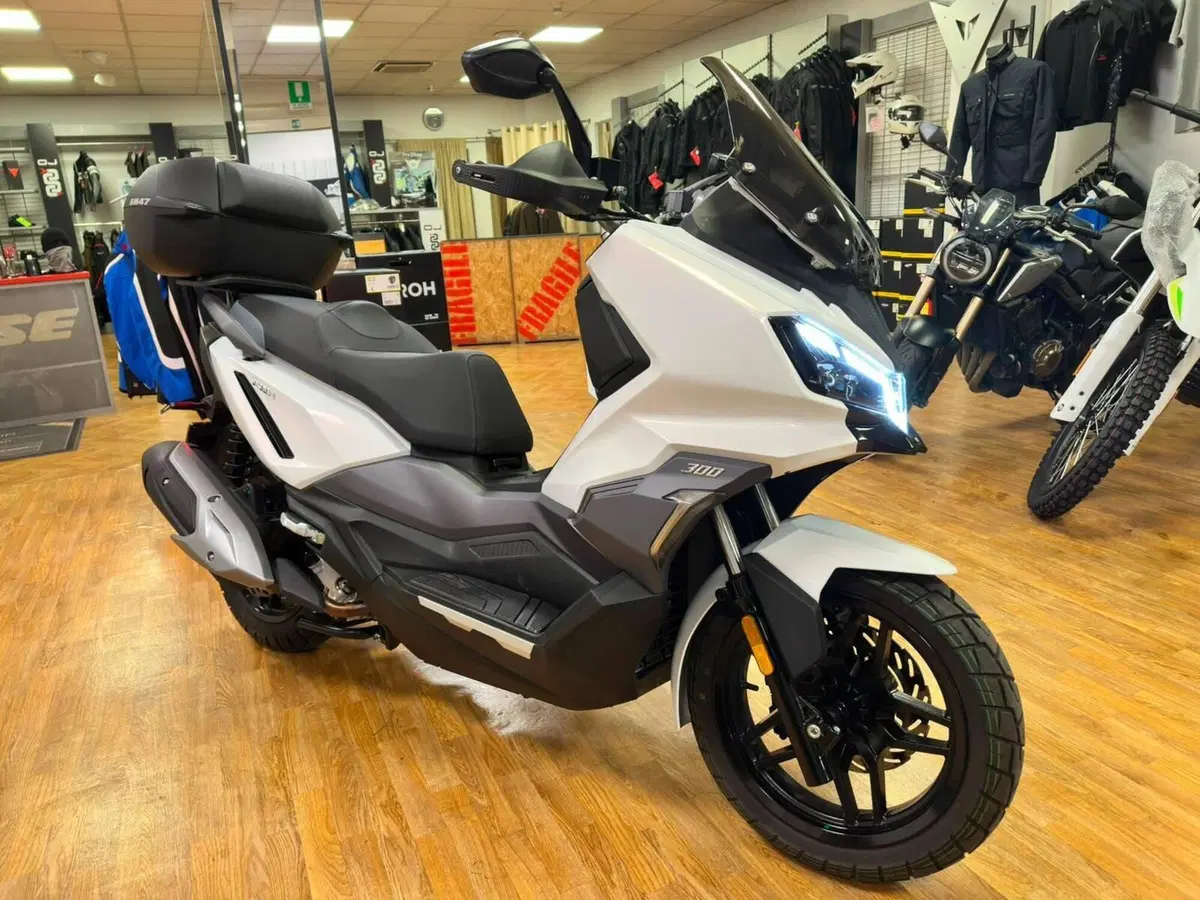 Sym ADX 300 (2024 - 26)