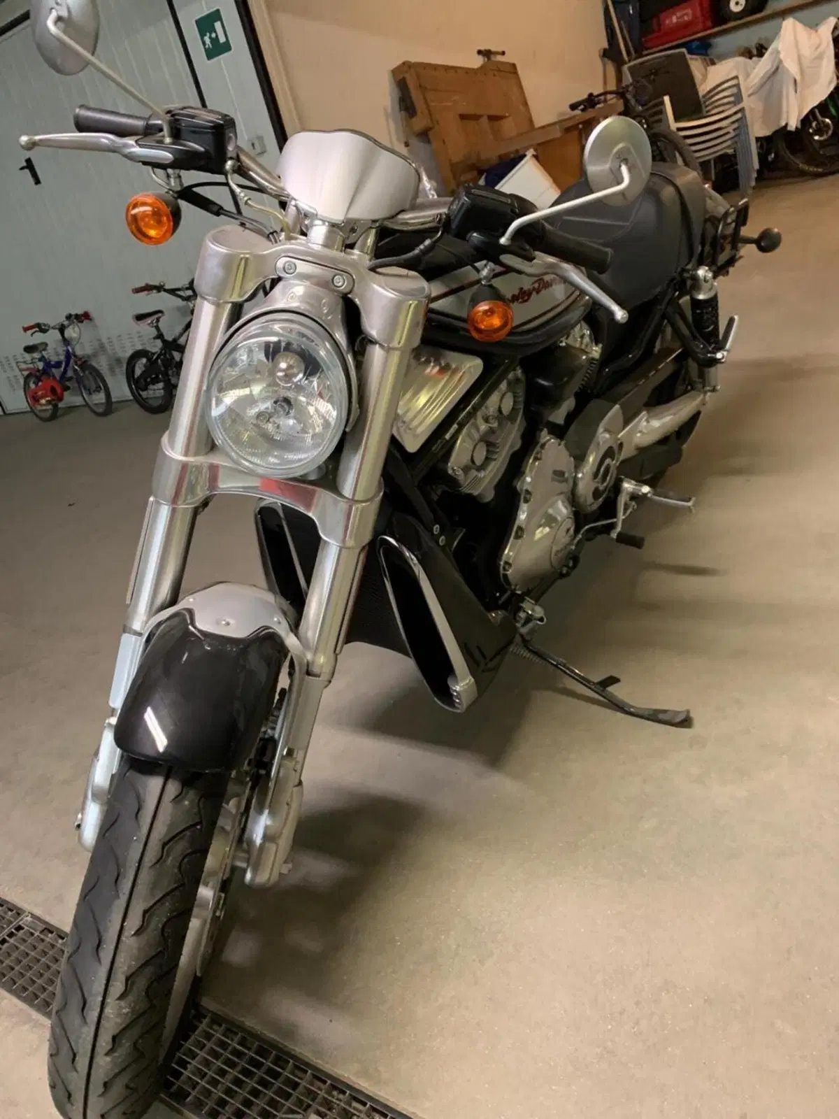 Harley-Davidson 1250 Street Rod (2005 - 06) - VRSCR (2)
