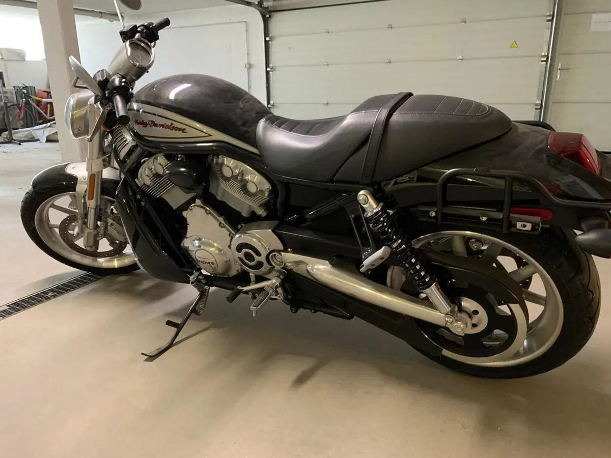 Harley-Davidson 1250 Street Rod (2005 - 06) - VRSCR (3)