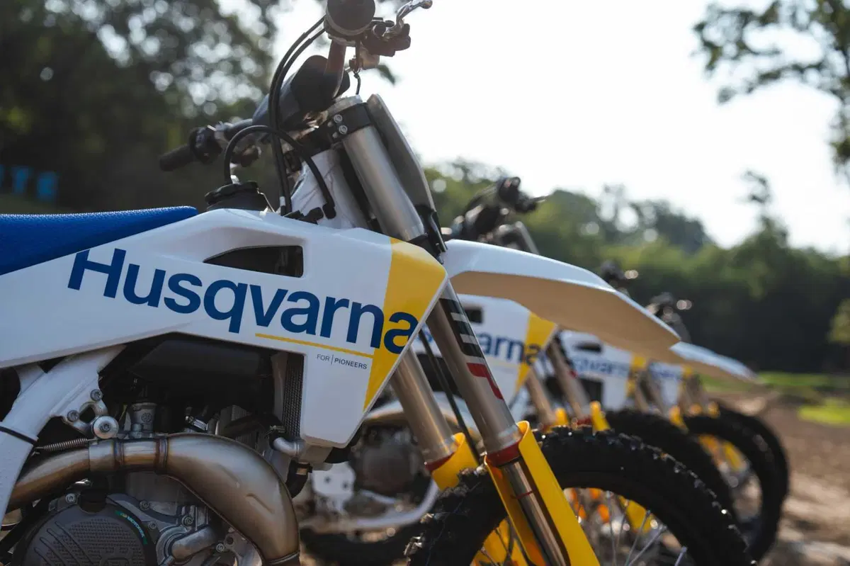 125 vs. 250 vs. 300 vs. 450! Tutte contro tutte, quale è la migliore per fare motocross? [VIDEO] (6)