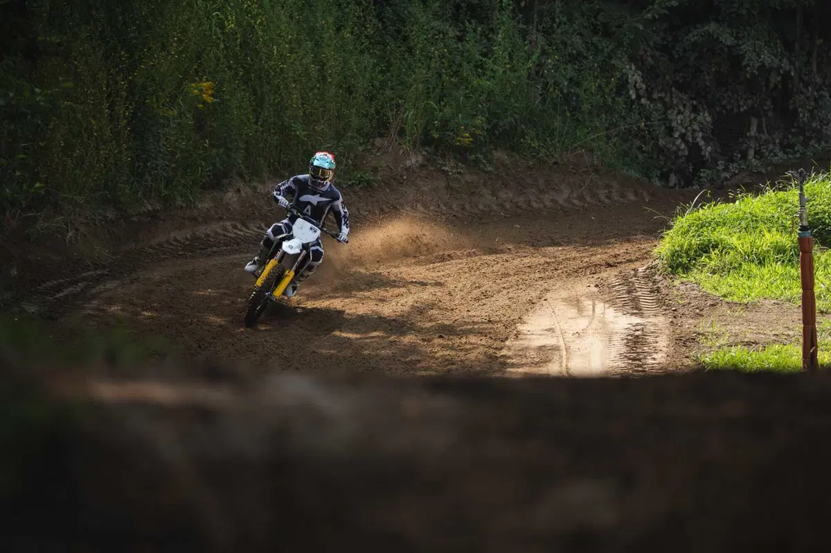 125 vs. 250 vs. 300 vs. 450! Tutte contro tutte, quale è la migliore per fare motocross? [VIDEO] (12)