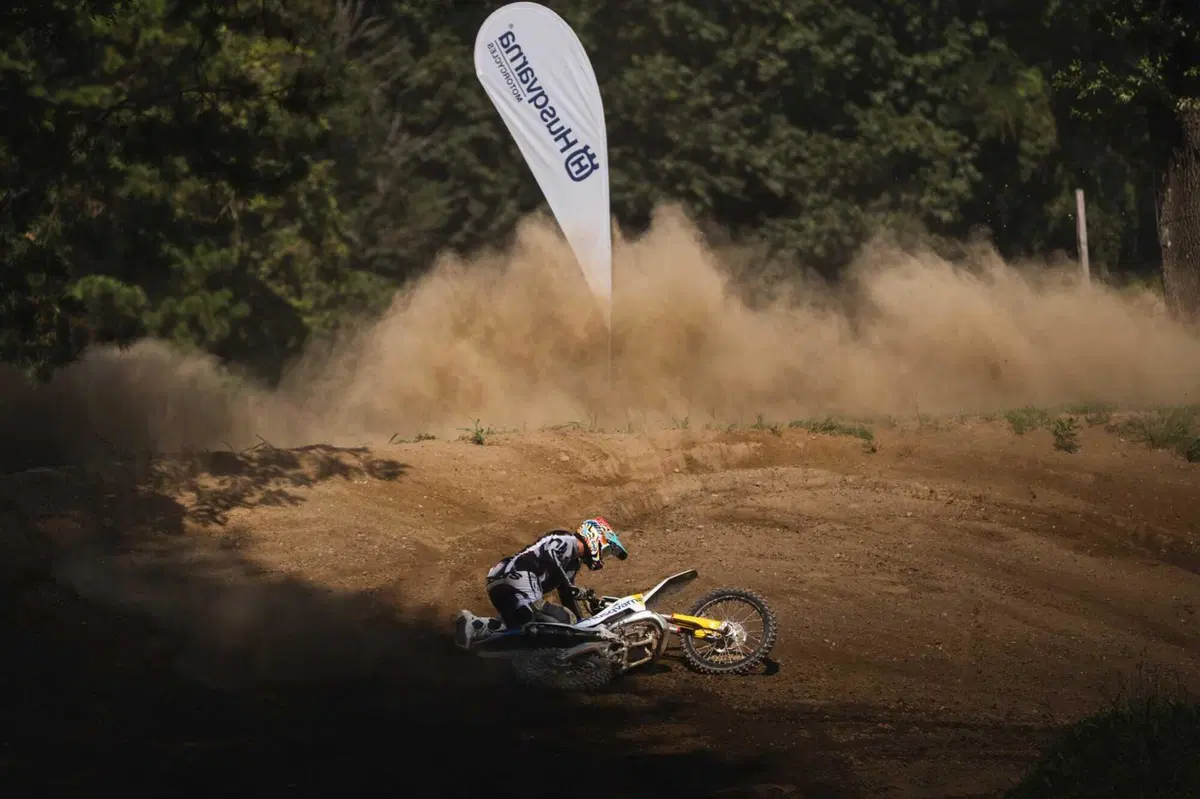 125 vs. 250 vs. 300 vs. 450! Tutte contro tutte, quale è la migliore per fare motocross? [VIDEO] (36)