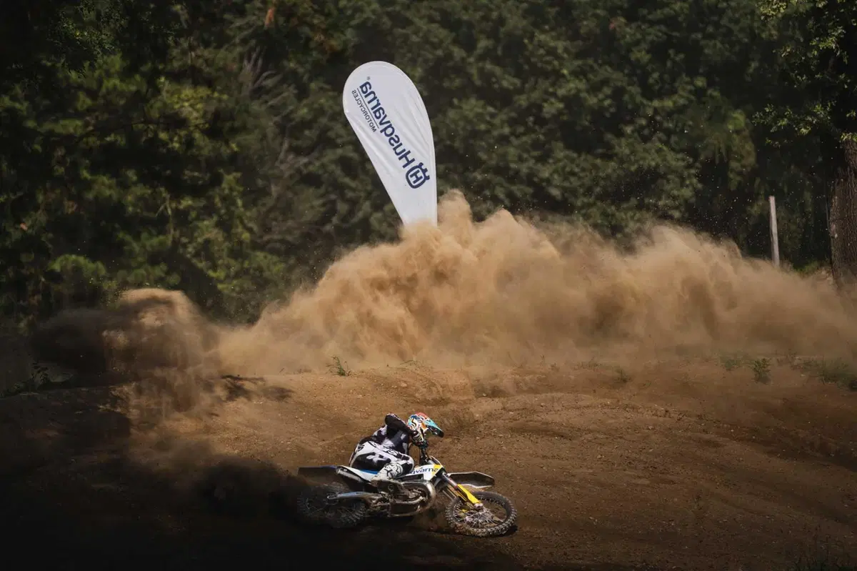 125 vs. 250 vs. 300 vs. 450! Tutte contro tutte, quale è la migliore per fare motocross? [VIDEO] (37)