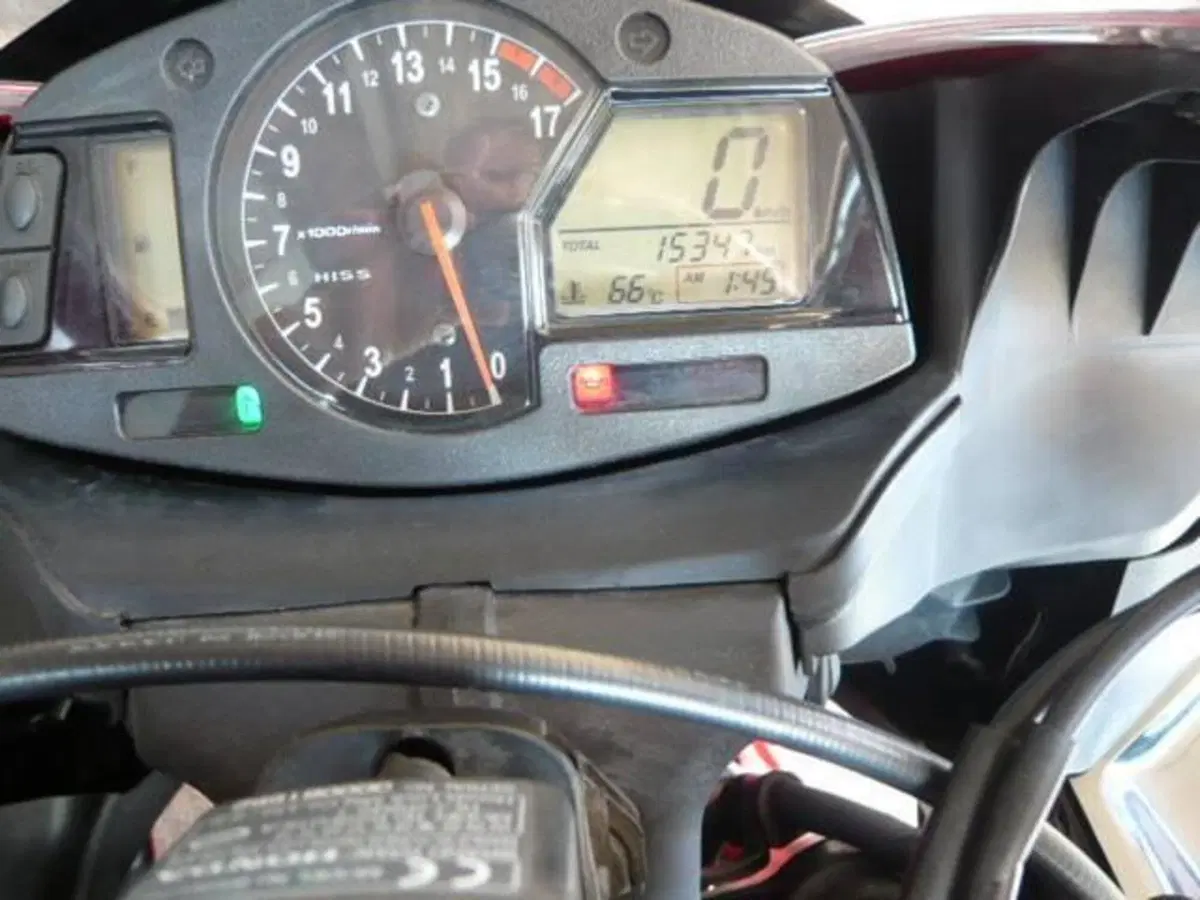 Honda CBR 600 RR (2007 - 08) (5)