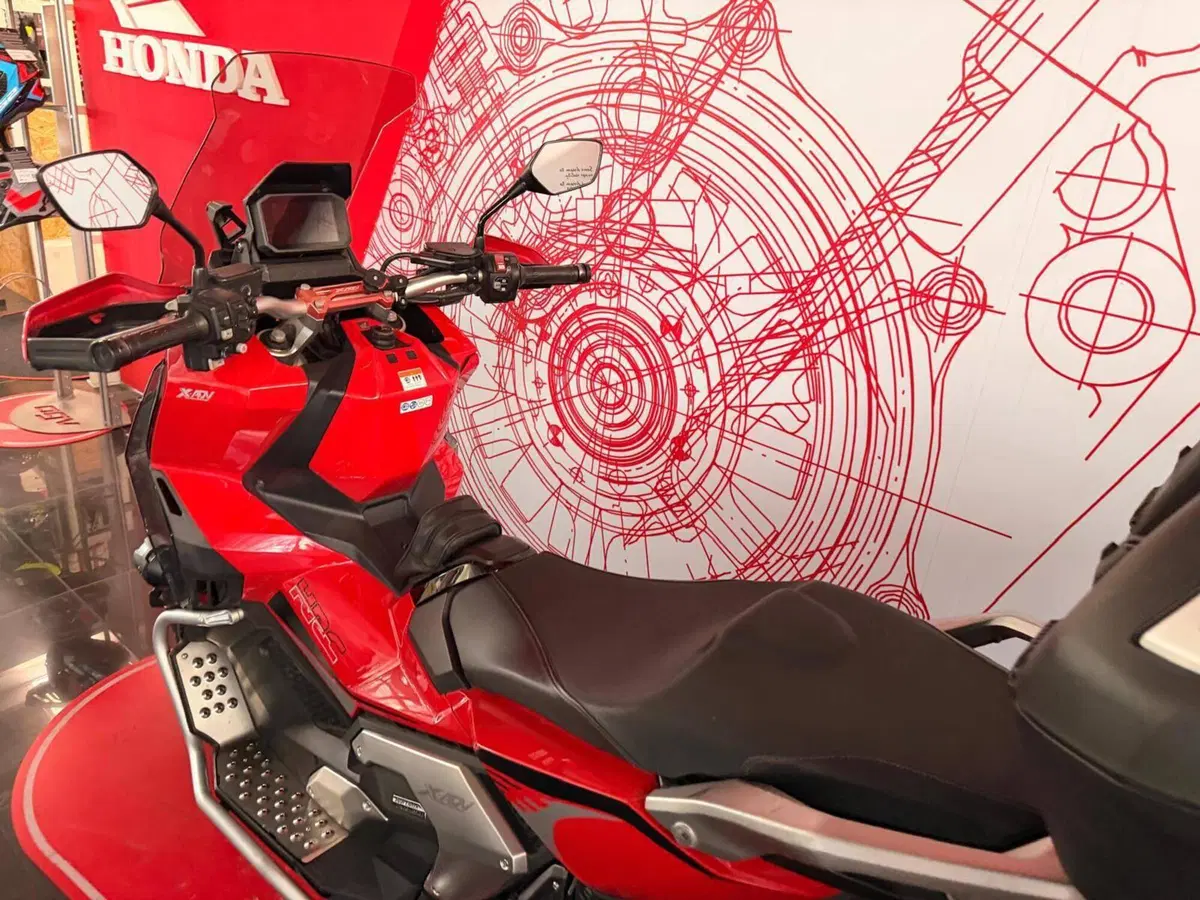Honda X-ADV 750 DCT (2021 - 24) (9)