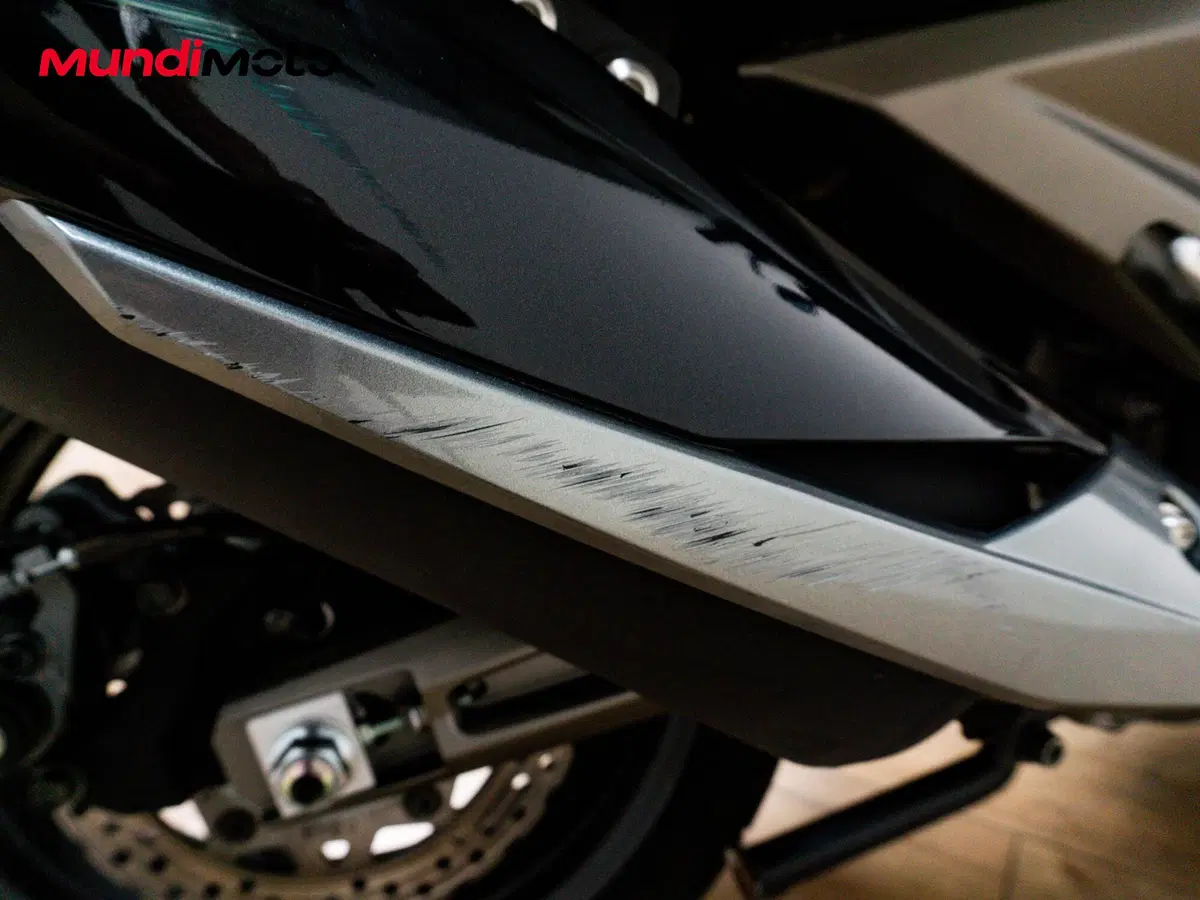Kymco AK 550 ETS (2021 - 26) (17)