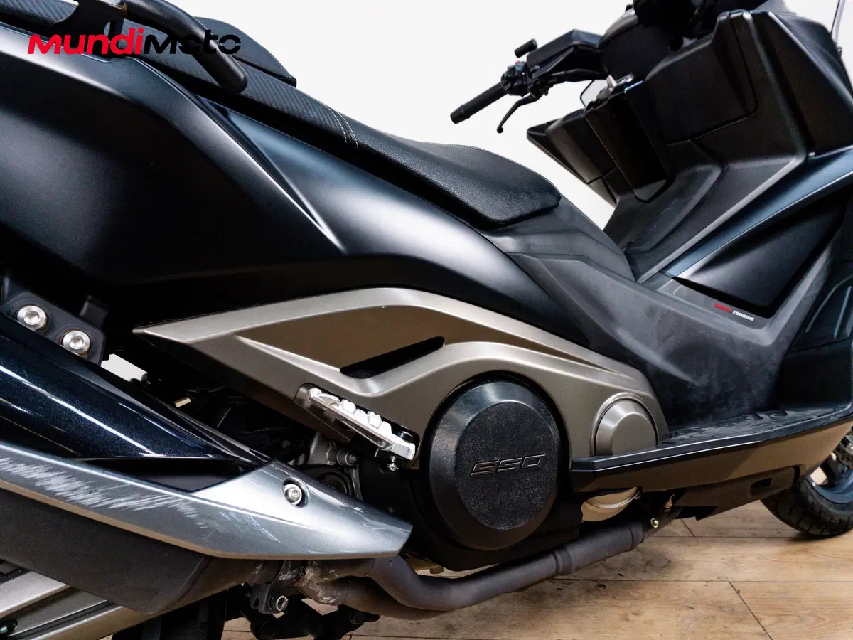 Kymco AK 550 ETS (2021 - 26) (4)