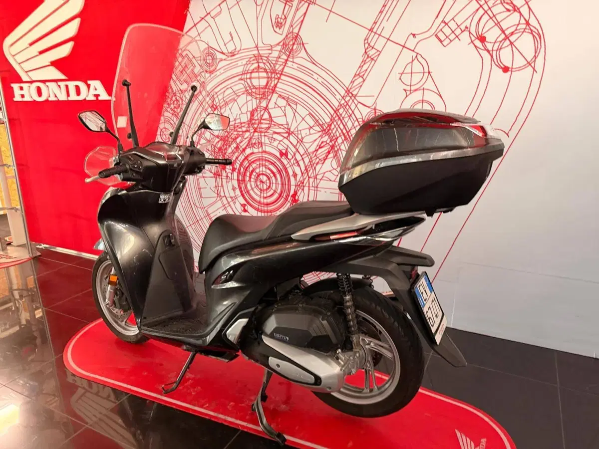 Honda SH 125i (2020 - 23) (8)