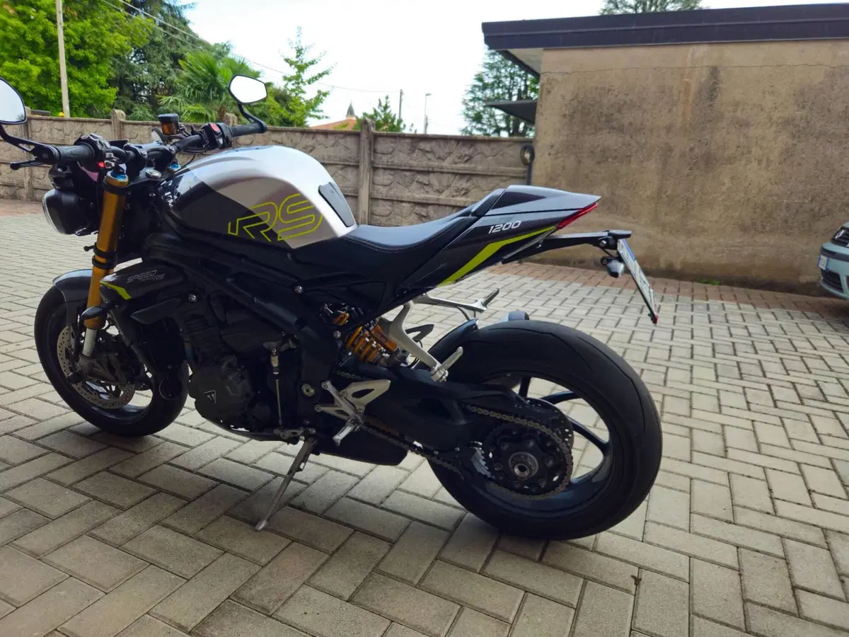 Triumph Speed Triple 1200 RS (2025 - 26) (2)