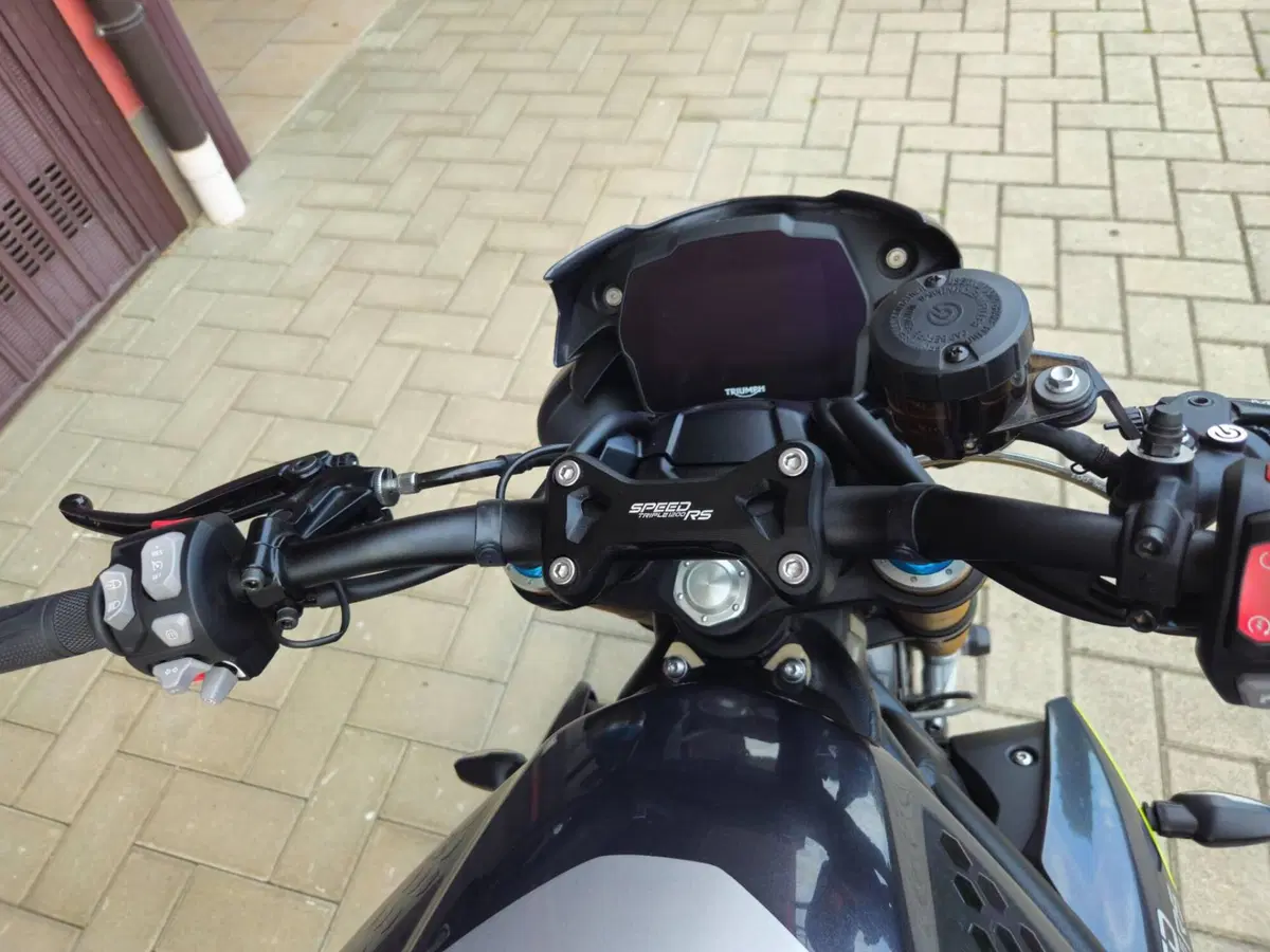 Triumph Speed Triple 1200 RS (2025 - 26) (4)