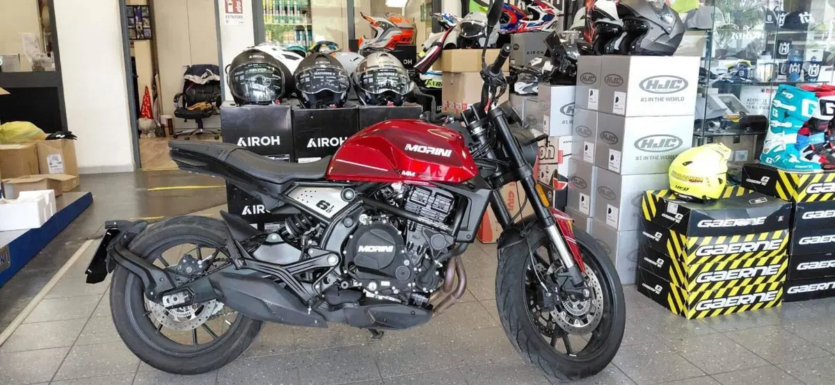 Moto Morini SEIEMMEZZO STR (2022 - 26) (2)