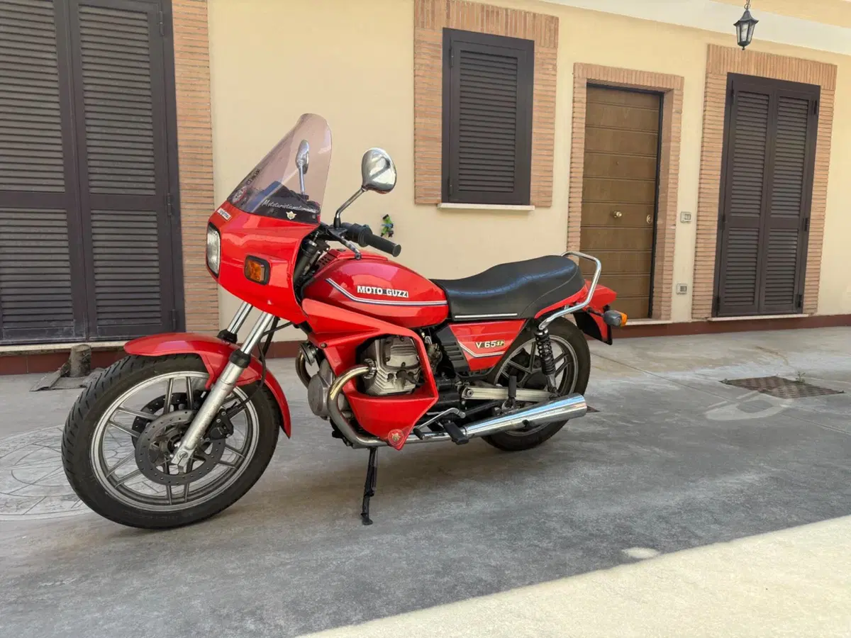 Moto Guzzi V65 SP (4)