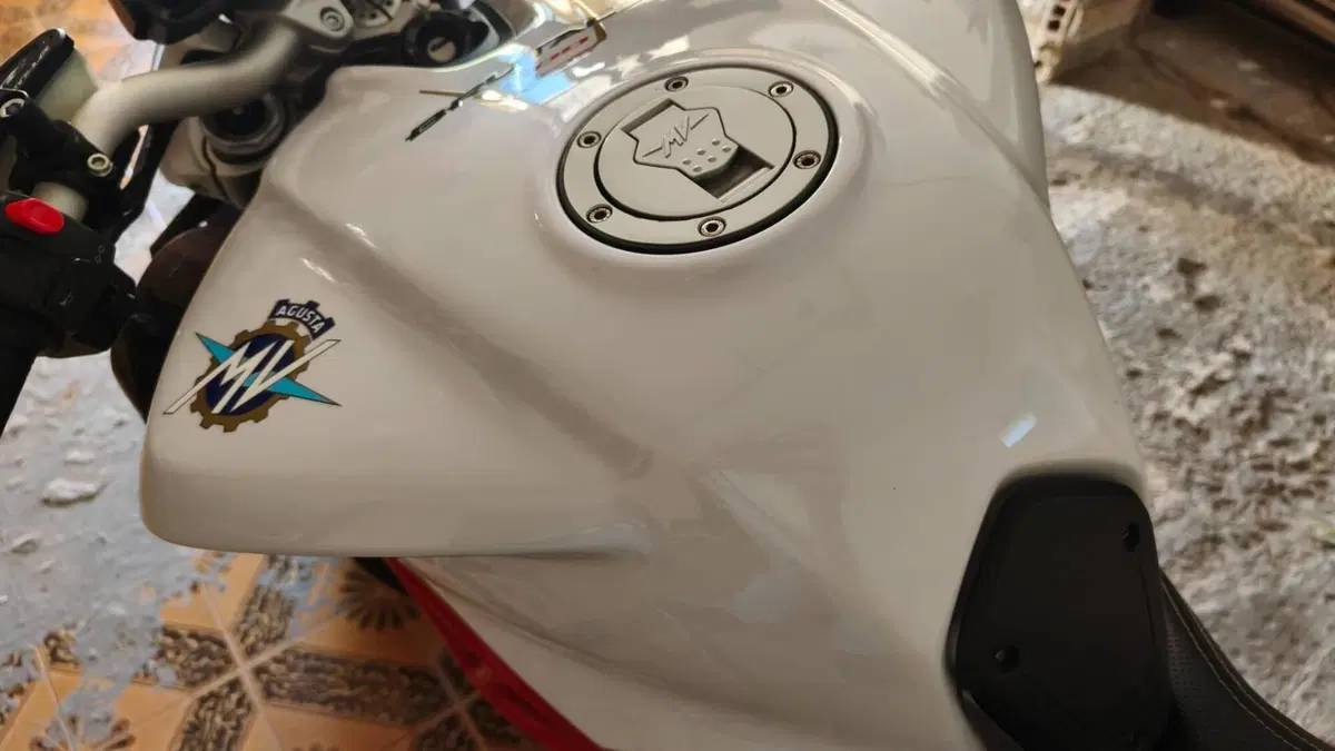 MV Agusta Brutale 800 EAS ABS (2016 - 19) (2)