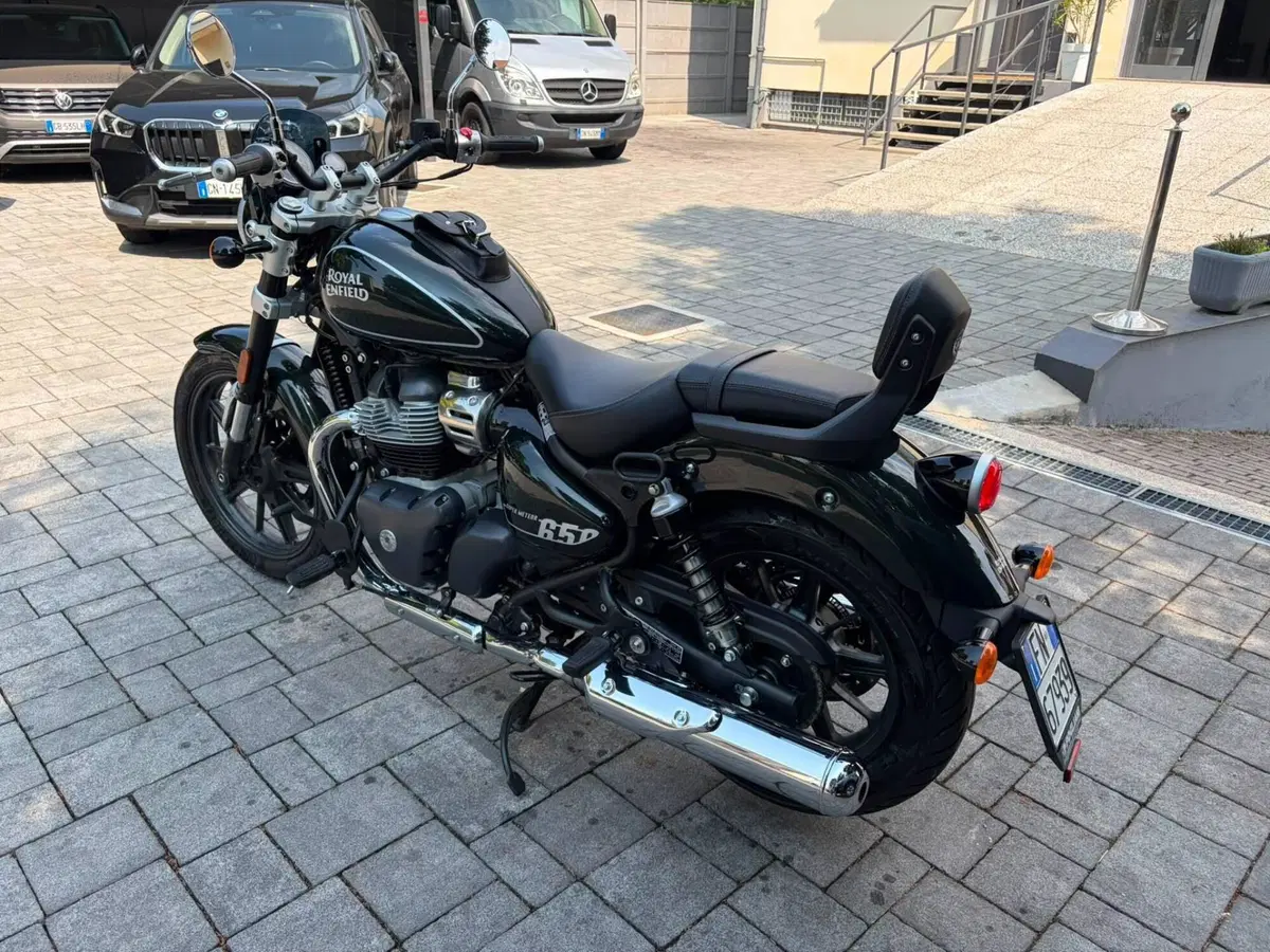 Royal Enfield Super Meteor 650 (2023 - 26) (3)