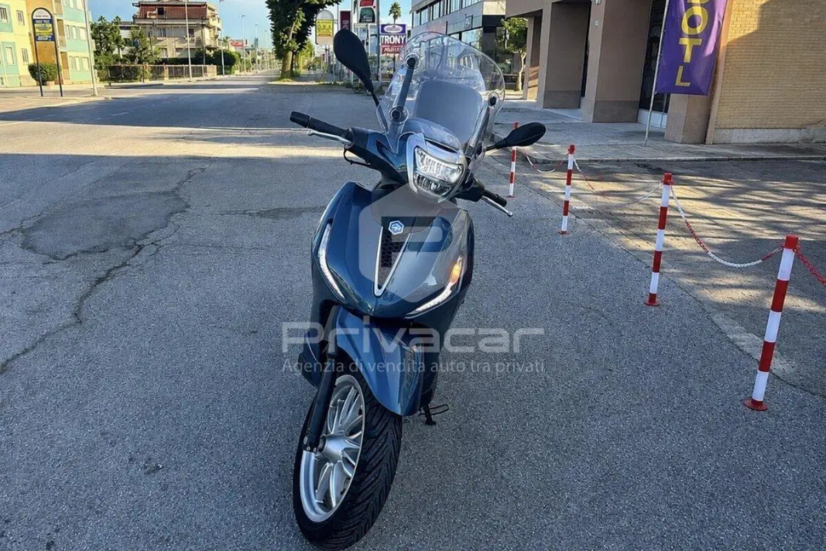 Piaggio Beverly 400 ABS-ASR (2021 - 24) (2)