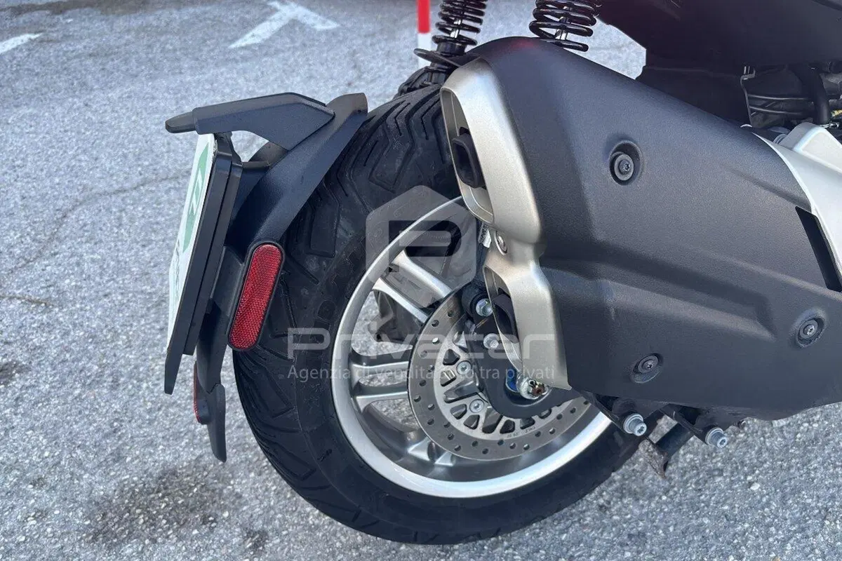 Piaggio Beverly 400 ABS-ASR (2021 - 24) (15)