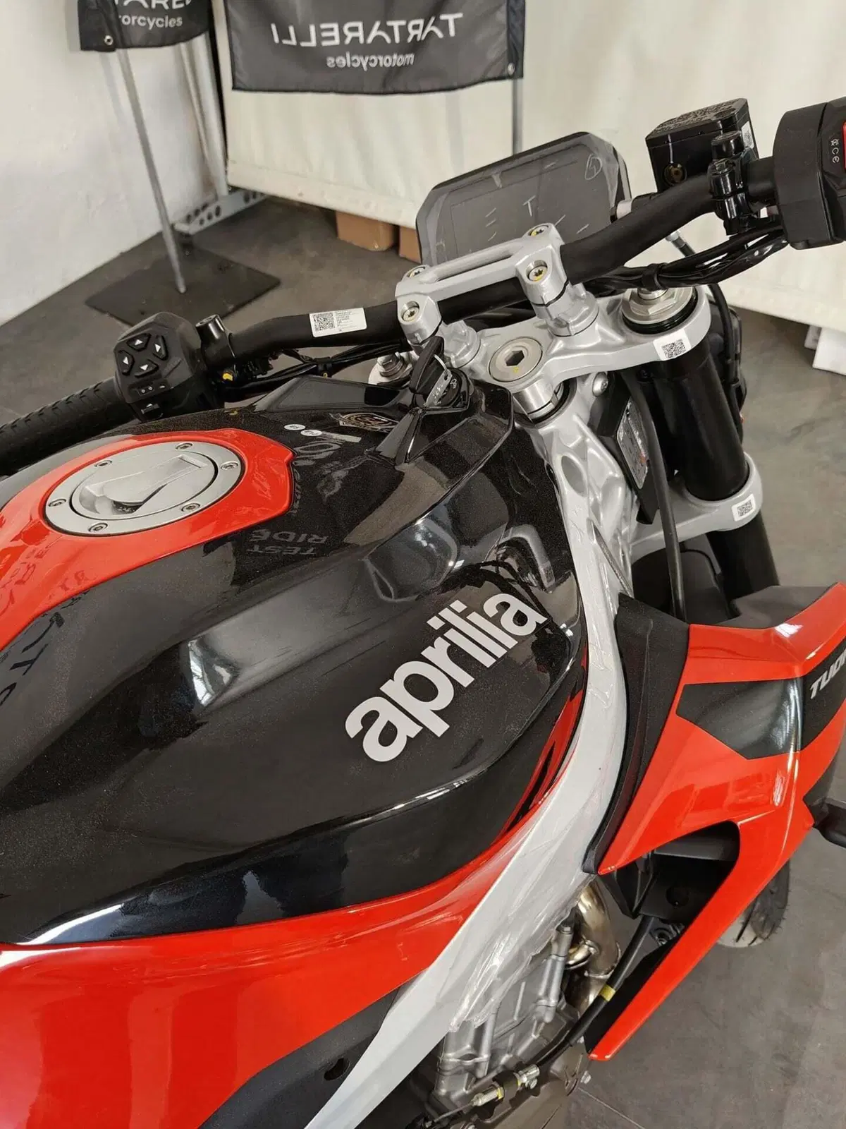Aprilia Tuono 457 (2025 - 26) (2)