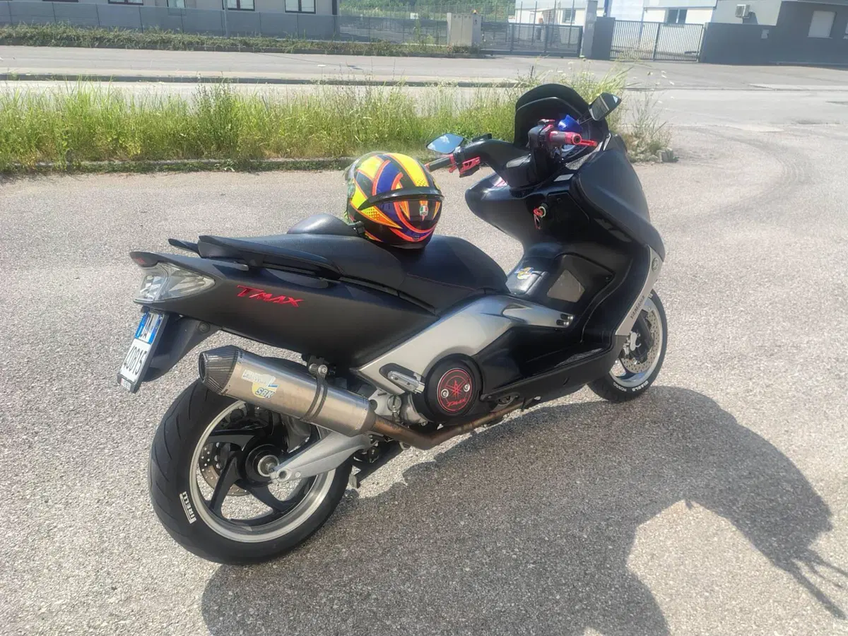 Yamaha T-Max 500 Black Max (2006 - 07) (2)