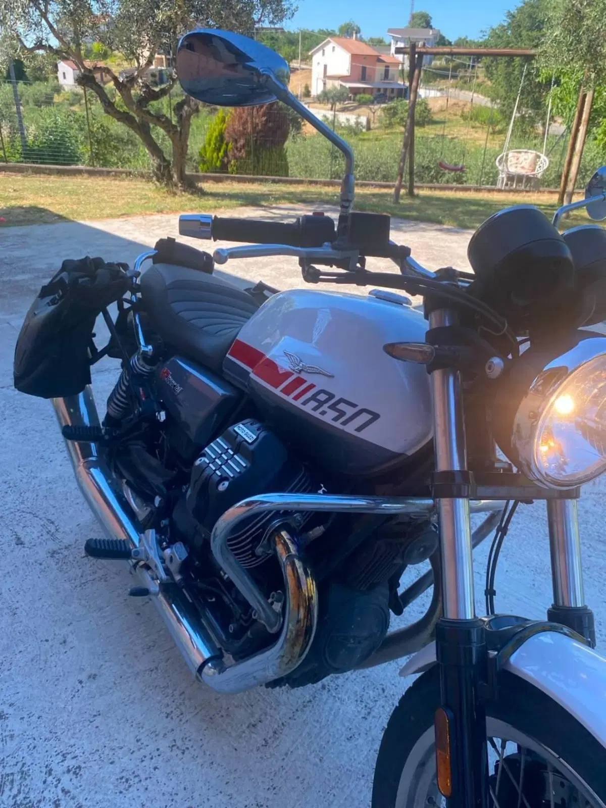 Moto Guzzi V7 Special (2025 - 26) (2)