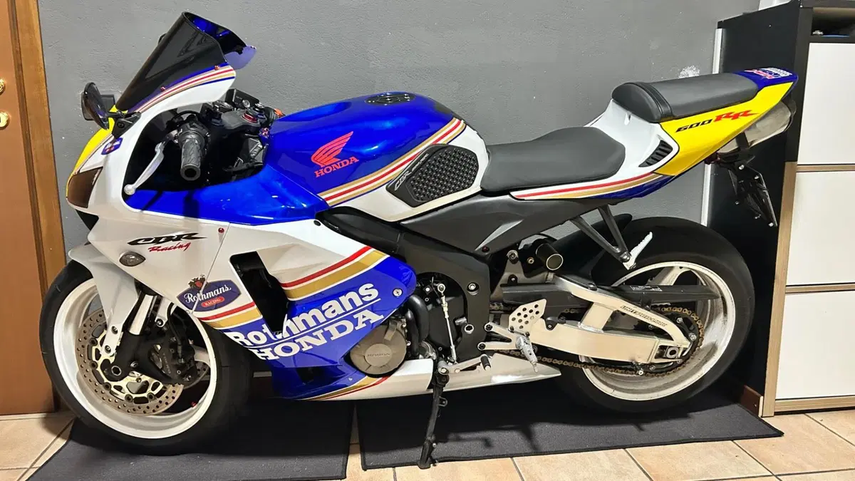 Honda CBR 600 RR (2005 - 06) (2)