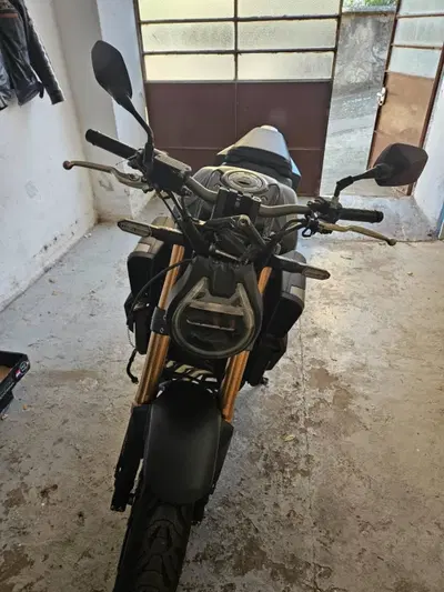 Honda CB 650 R E-Clutch (2024 - 26) usata