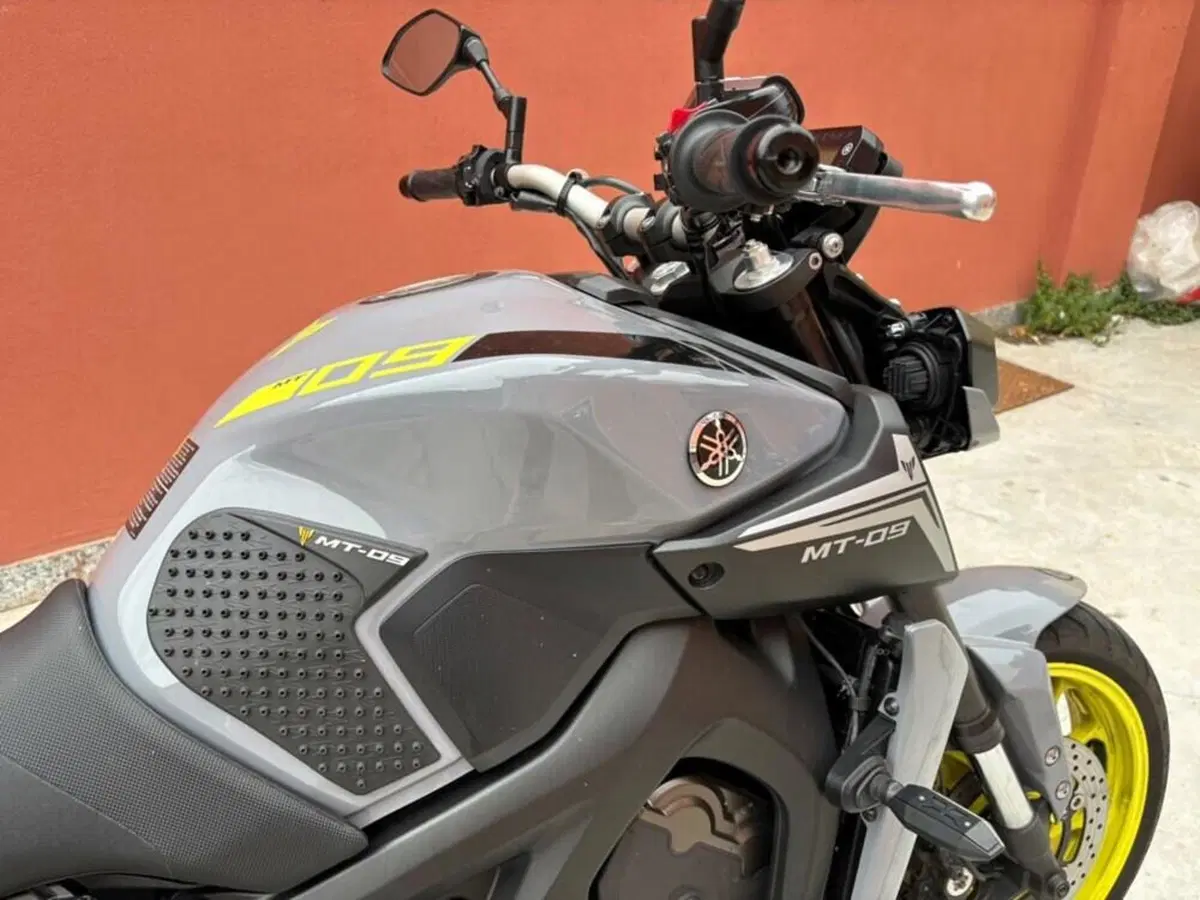 Yamaha MT-09 (2017 - 20) (3)