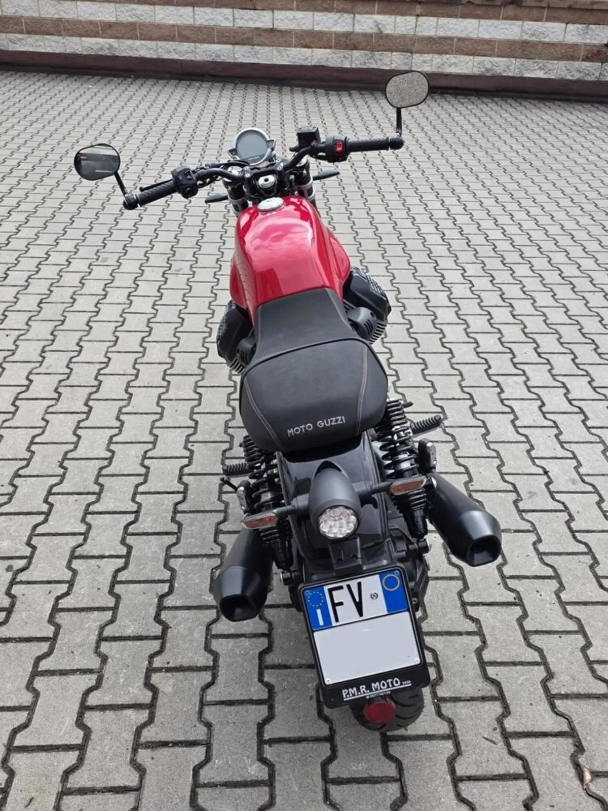 Moto Guzzi V7 Sport (2025 - 26) (6)