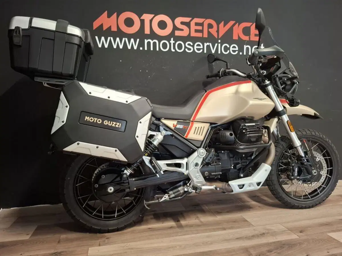 Moto Guzzi V85 TT Centenario (2021 - 22) (5)