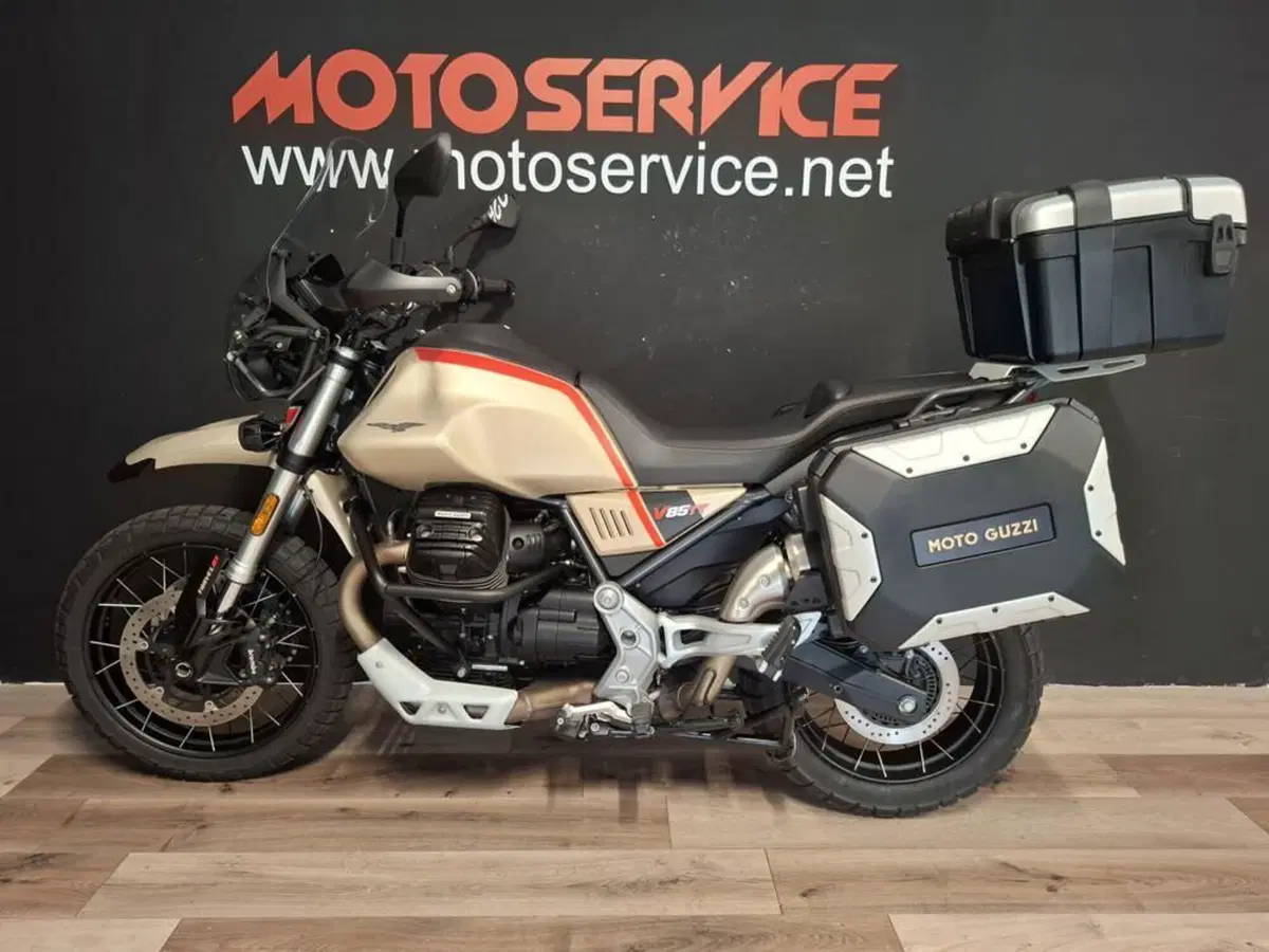 Moto Guzzi V85 TT Centenario (2021 - 22)