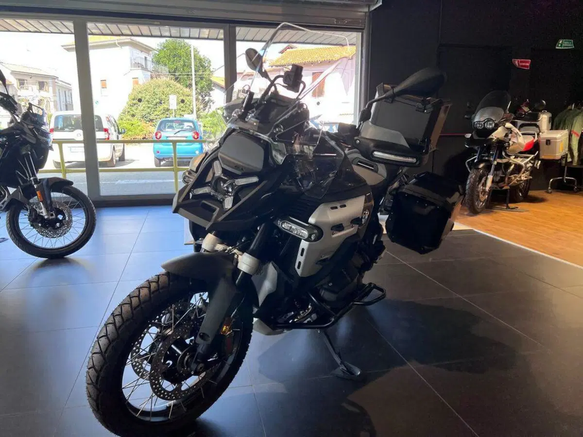 Bmw R 1300 GS Adventure Triple Black (2025 - 26) (4)