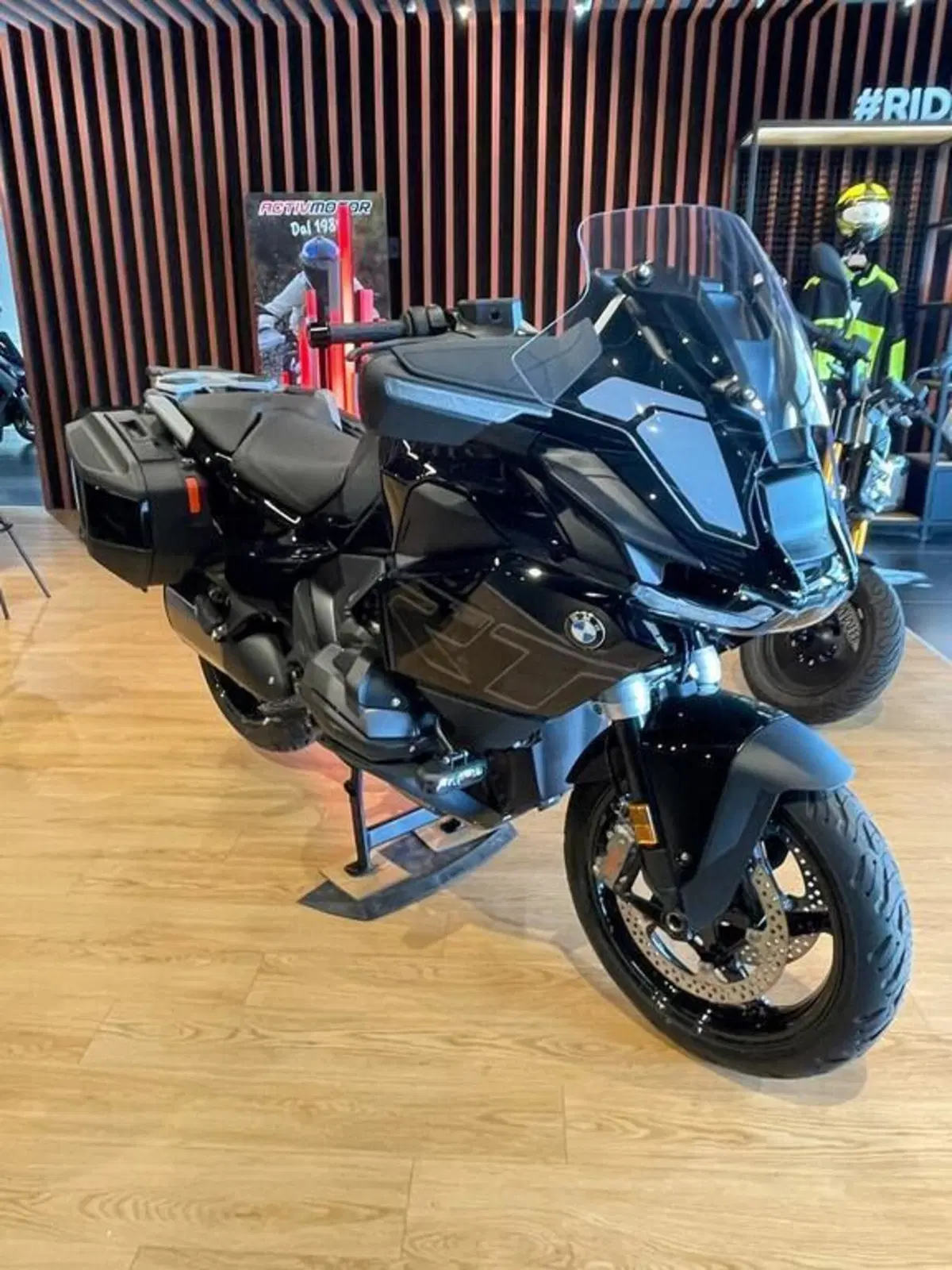 Bmw R 1300 RT (2026) (2)