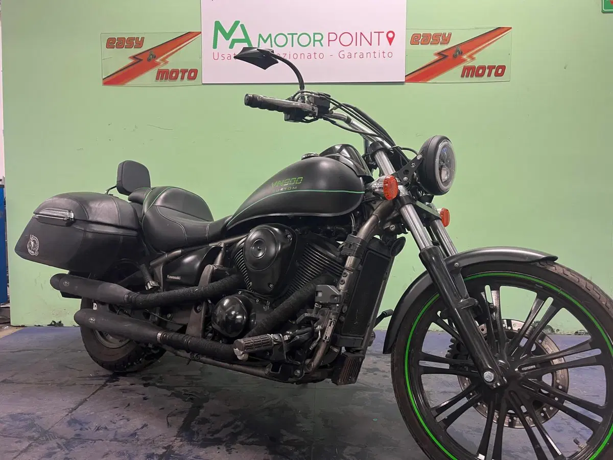 Kawasaki Vulcan VN 900 Custom (2011 - 16) (2)
