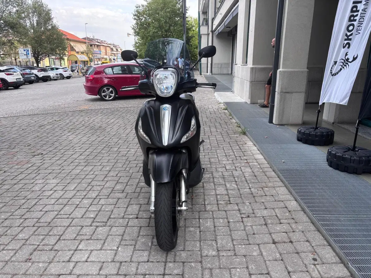 Piaggio Beverly 350 SportTouring ie ABS (2011 - 17) (3)
