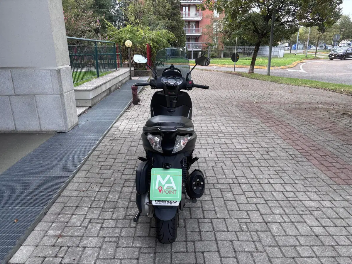 Piaggio Beverly 350 SportTouring ie ABS (2011 - 17) (4)