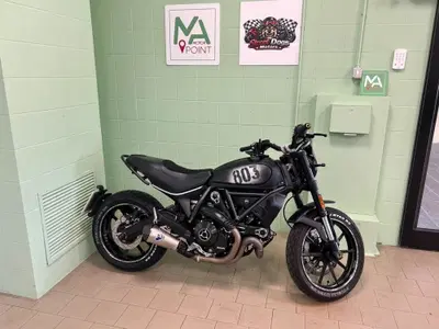 Ducati Scrambler 800 Icon Dark (2021 - 22) usata