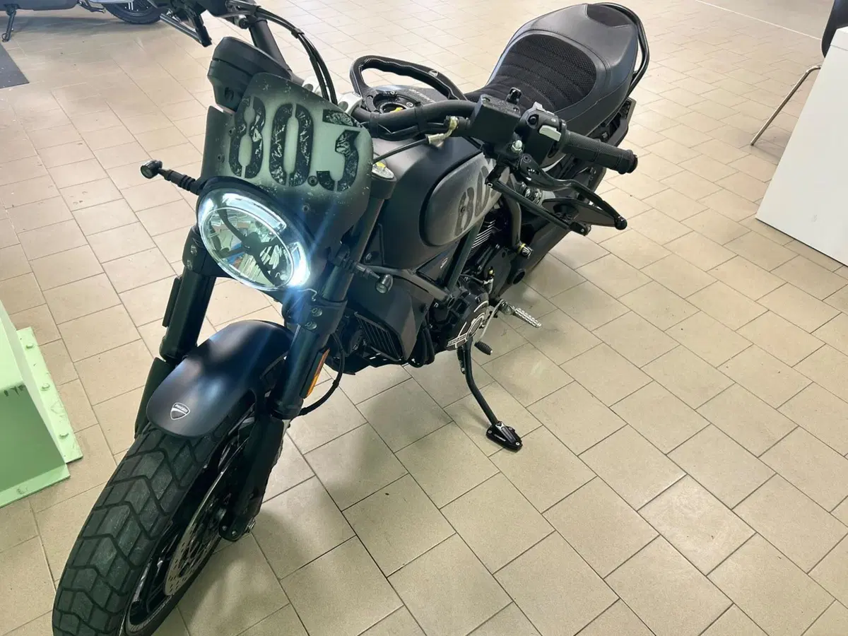 Ducati Scrambler 800 Icon Dark (2021 - 22) (6)