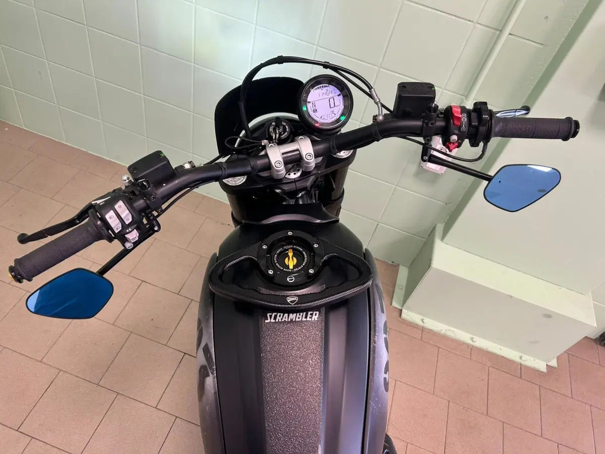 Ducati Scrambler 800 Icon Dark (2021 - 22) (9)