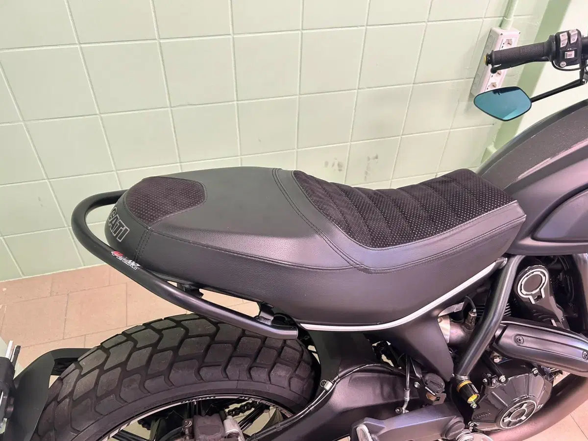 Ducati Scrambler 800 Icon Dark (2021 - 22) (11)