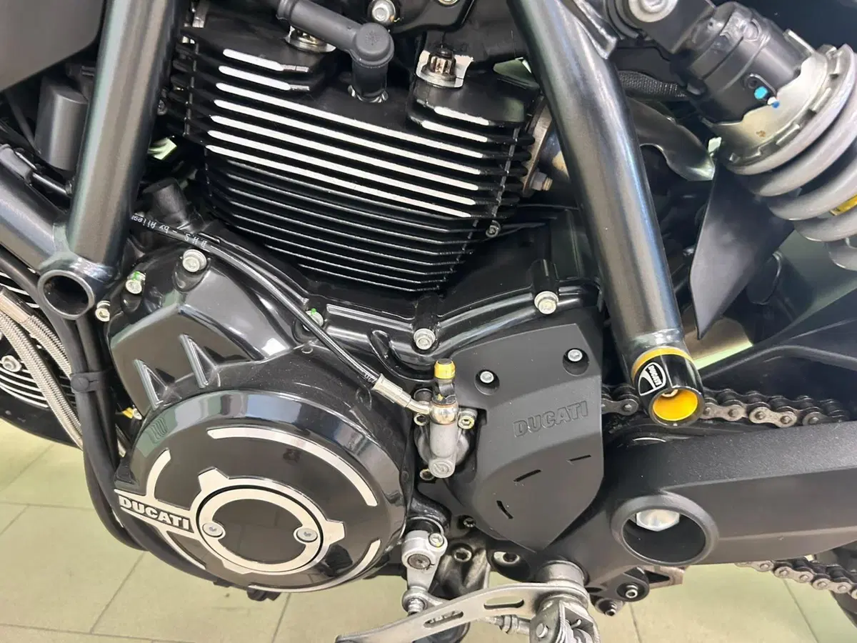 Ducati Scrambler 800 Icon Dark (2021 - 22) (20)