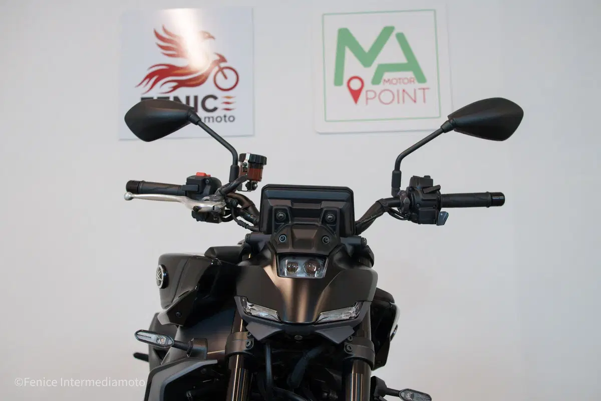 Yamaha MT-09 Y-AMT (2024 - 26) (6)