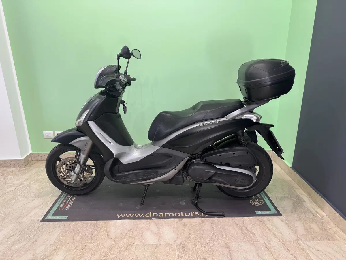 Piaggio Beverly 350 ABS (2016 - 20) (3)