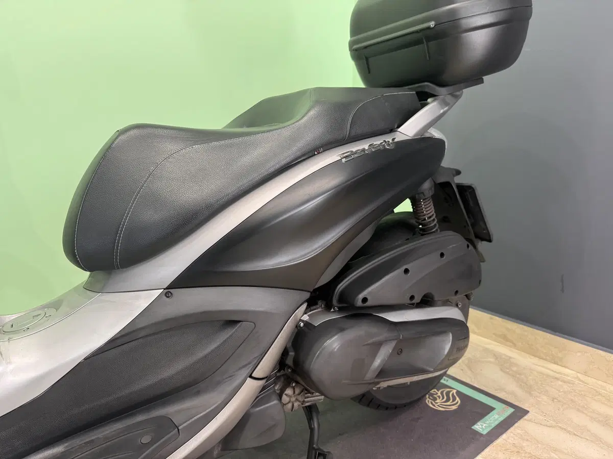 Piaggio Beverly 350 ABS (2016 - 20) (6)