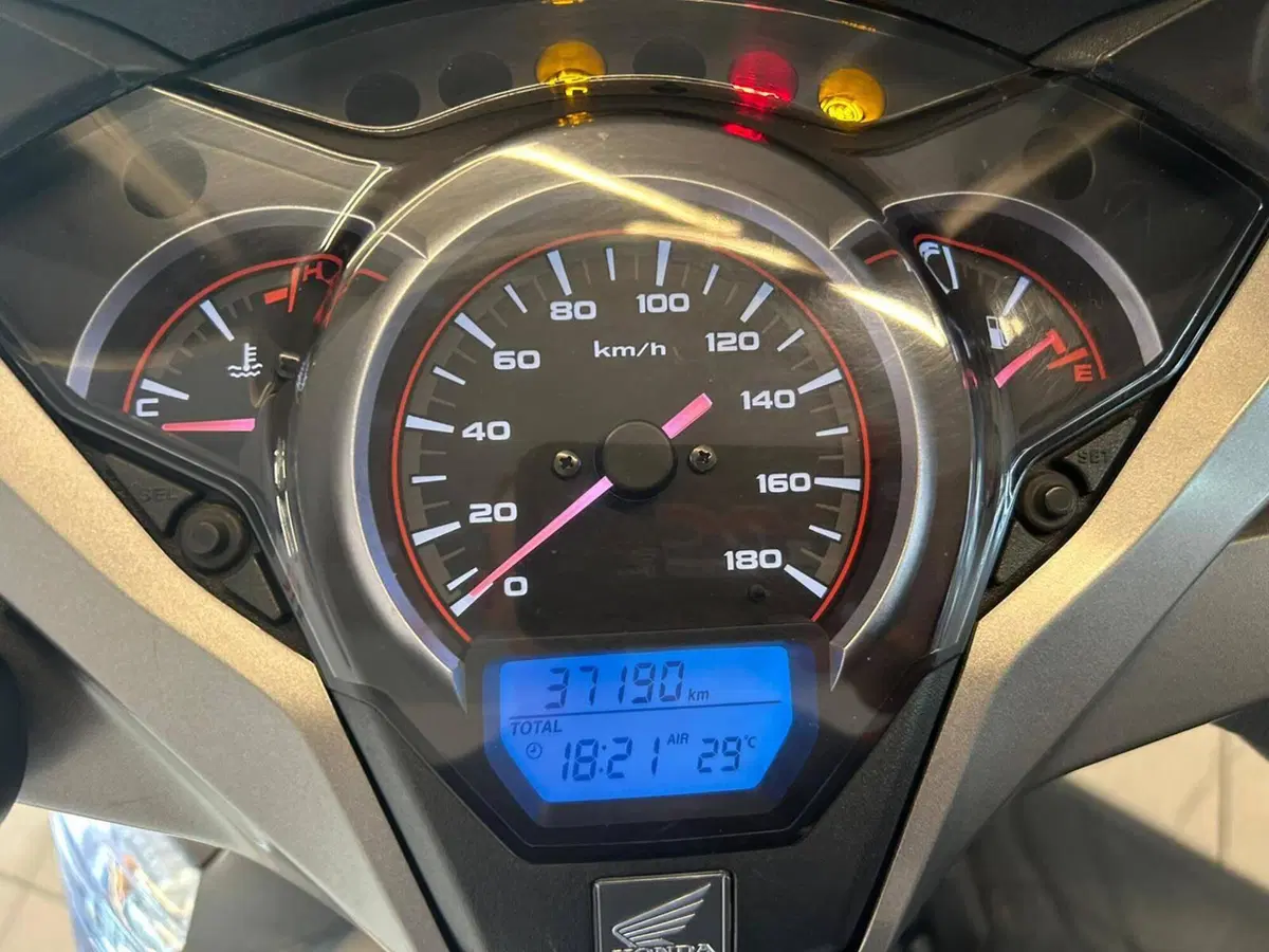 Honda SH 300 i ABS (2016 - 20) (4)