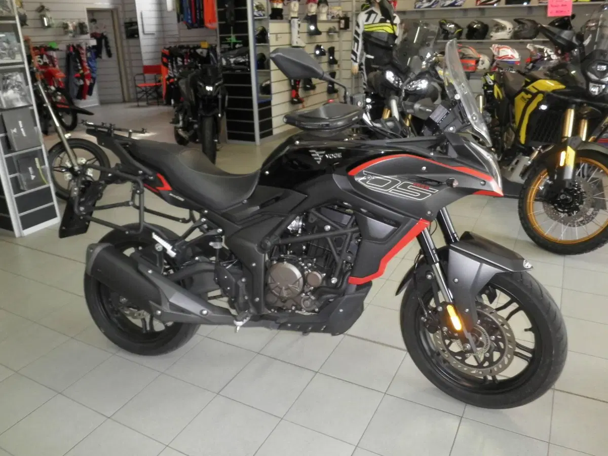 Voge Valico 300DS (2021 - 24) (2)