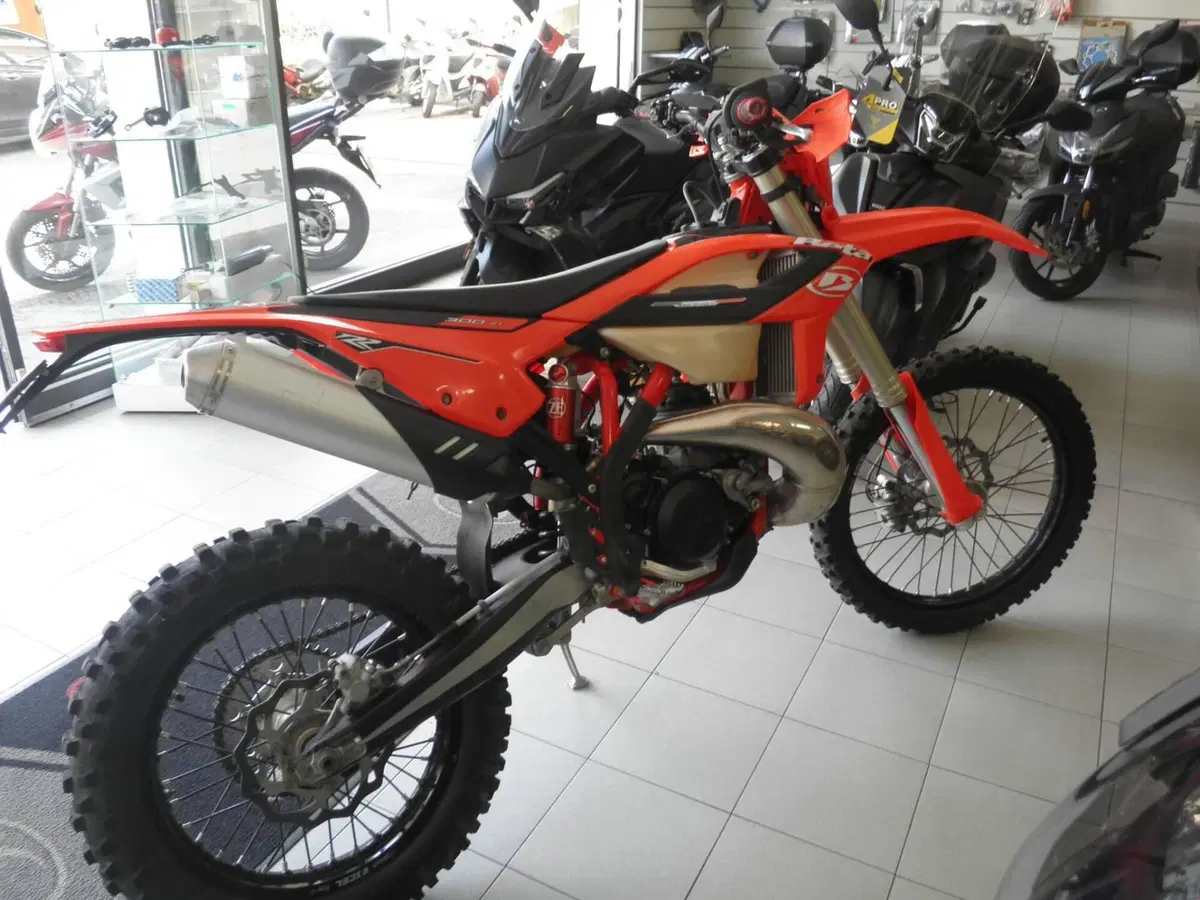 Betamotor RR 300 2T Enduro (2022) (6)