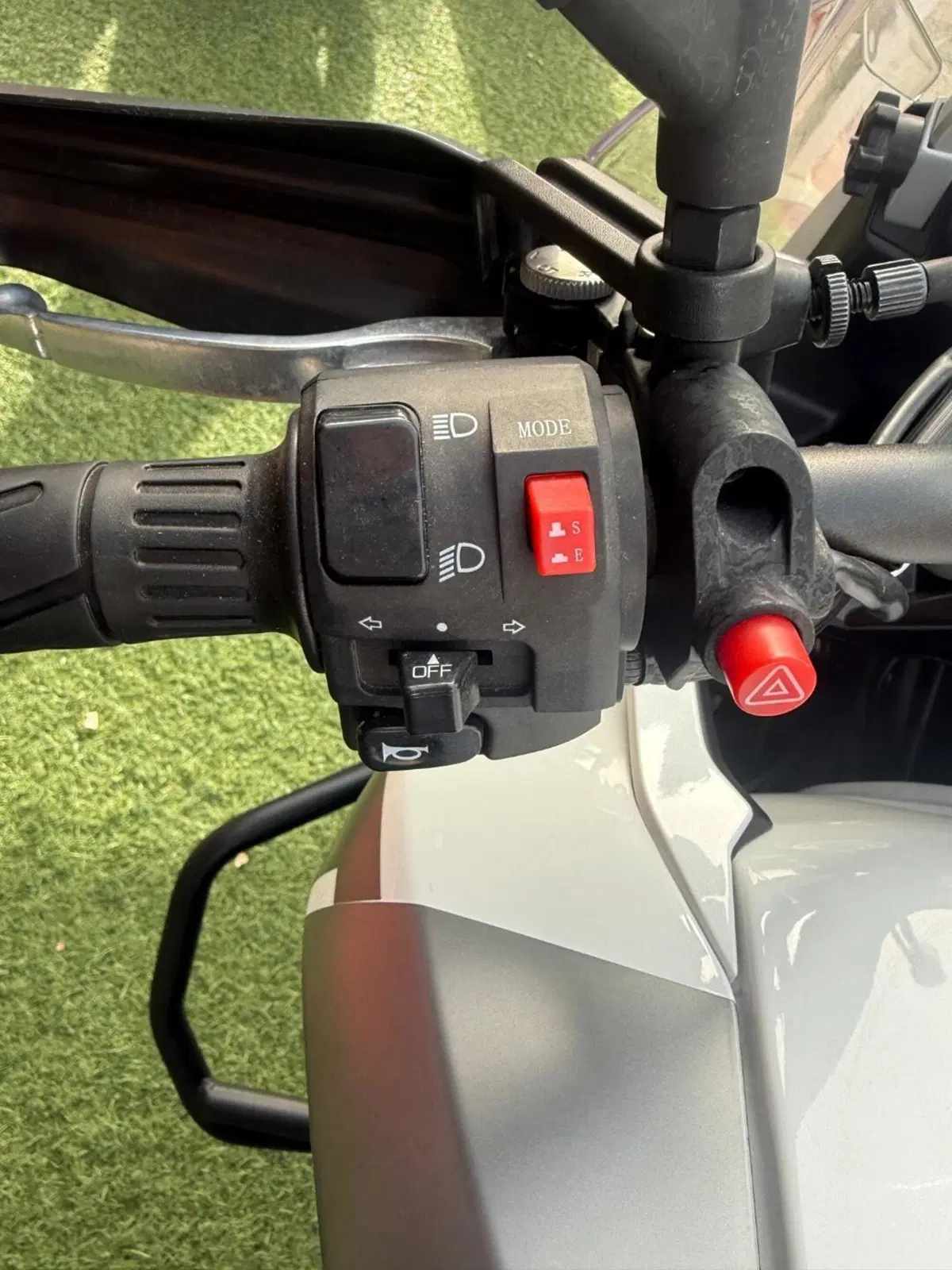 CFMOTO 650MT (2021 - 24) (12)